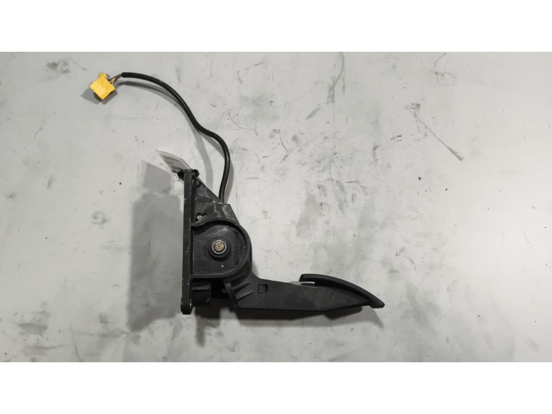 Recambio de pedal acelerador para setra series 300 s317gt-hd, s317hd, s317hdh, s319gt-hd referencia OEM IAM A6283000004  