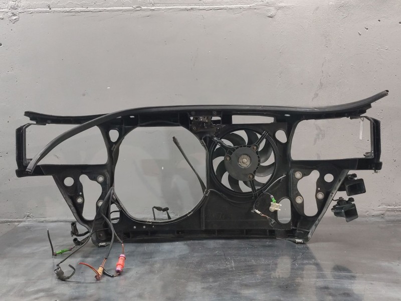 Recambio de panel frontal para audi a4 berlina (b5) 1.8 referencia OEM IAM   