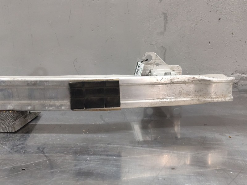 Recambio de refuerzo paragolpes delantero para renault megane ii classic berlina confort authentique referencia OEM IAM   