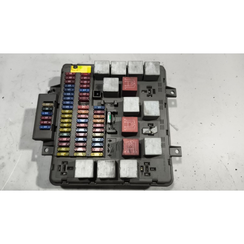 Recambio de caja reles / fusibles para daf serie lf45.xxx desde 06 6.7 diesel referencia OEM IAM 7420792050  