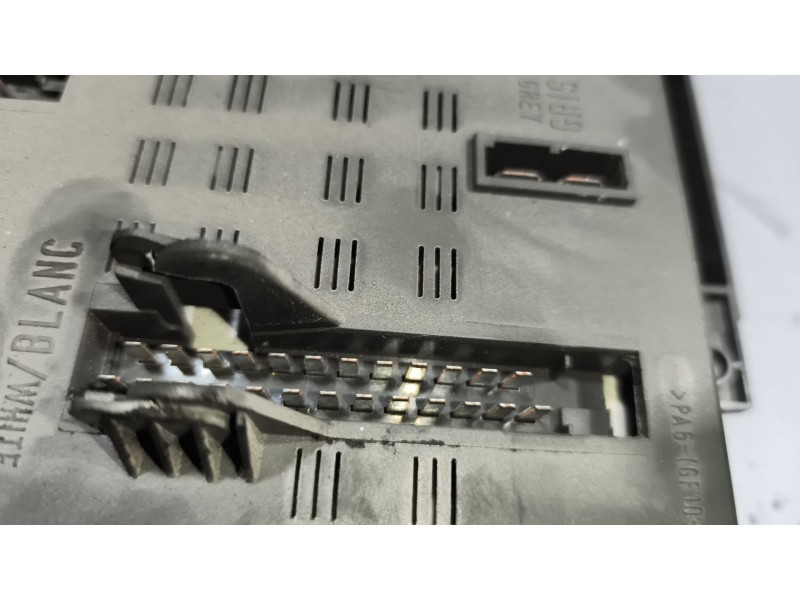 Recambio de caja reles / fusibles para daf serie lf45.xxx desde 06 6.7 diesel referencia OEM IAM 7420792050  