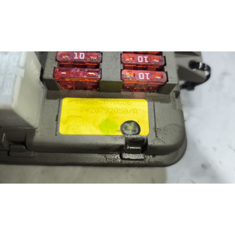 Recambio de caja reles / fusibles para daf serie lf45.xxx desde 06 6.7 diesel referencia OEM IAM 7420792050  