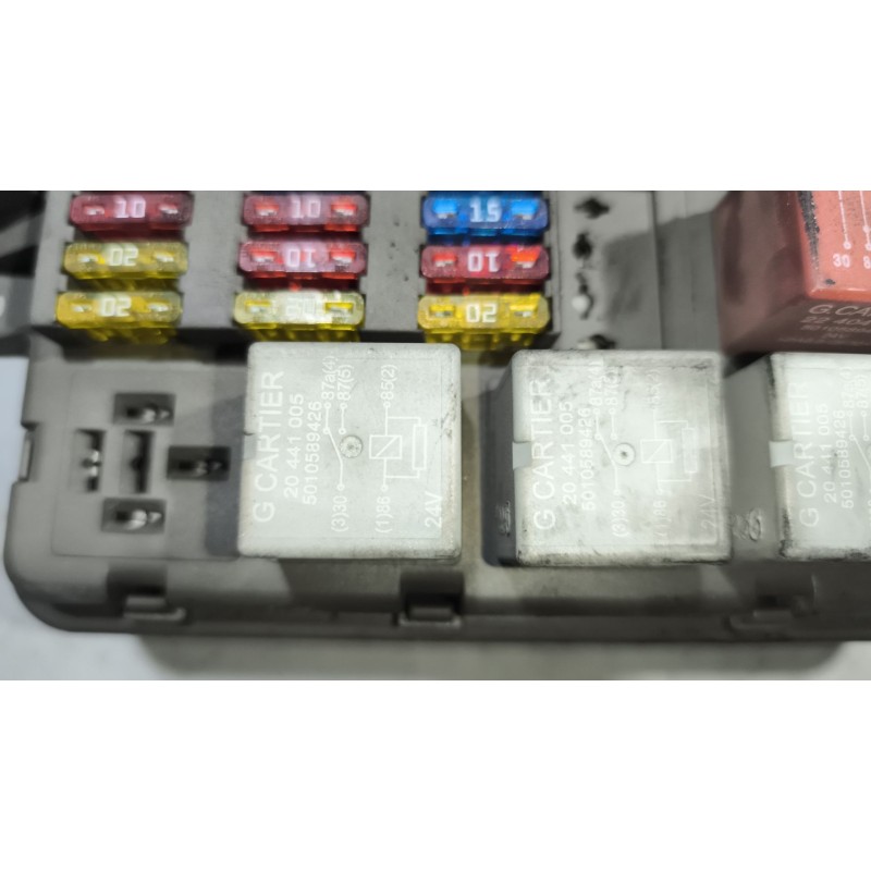 Recambio de caja reles / fusibles para daf serie lf45.xxx desde 06 6.7 diesel referencia OEM IAM 7420792050  