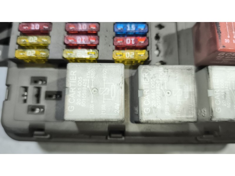 Recambio de caja reles / fusibles para daf serie lf45.xxx desde 06 6.7 diesel referencia OEM IAM 7420792050  