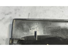 Recambio de maneta exterior delantera izquierda para renault midlum fg xxx.10    e5 corto referencia OEM IAM 5001858129 50105387 2