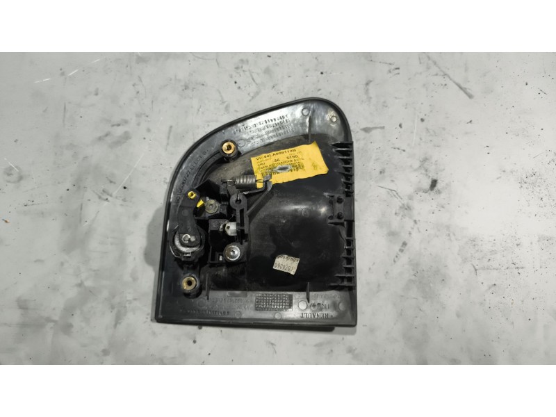 Recambio de maneta exterior delantera izquierda para renault midlum fg xxx.10    e5 corto referencia OEM IAM 5001858129 50105387