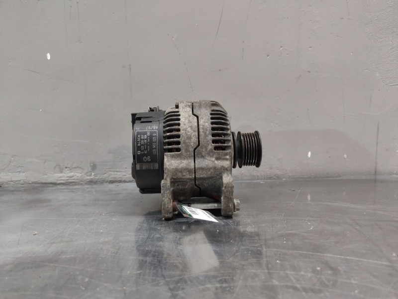 Recambio de alternador para volkswagen golf iii (1h1) 1.6 referencia OEM IAM 028903025Q  