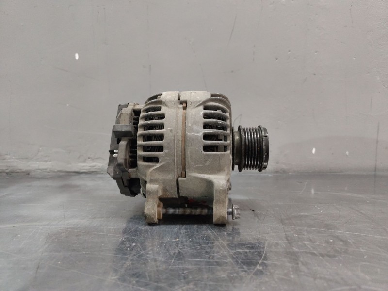 Recambio de alternador para skoda octavia ii combi (1z5) 2.0 tdi 4x4 referencia OEM IAM 06F903023F  
