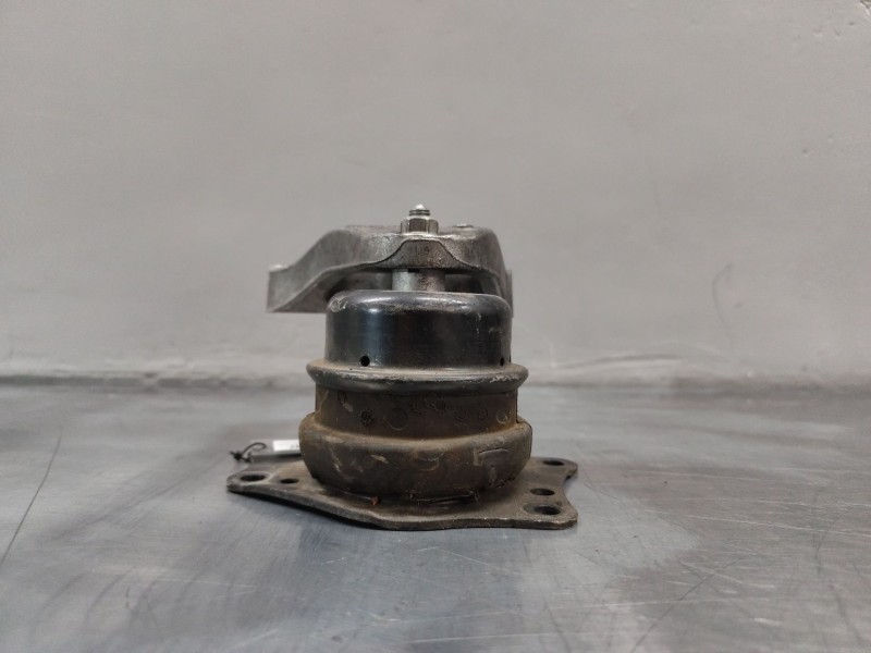 Recambio de soporte motor derecho para seat ibiza iii (6l1) 1.9 tdi referencia OEM IAM 6Q0199185R  