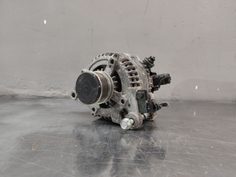 Recambio de alternador para hyundai tucson (tl, tle) 1.7 crdi referencia OEM IAM 373002A700  
