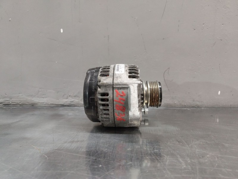 Recambio de alternador para hyundai tucson (tl, tle) 1.7 crdi referencia OEM IAM 373002A700  