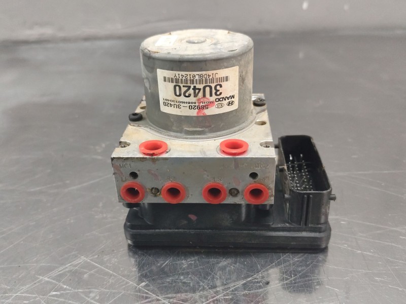 Recambio de abs para kia sportage concept 4x2 referencia OEM IAM 589203U420  