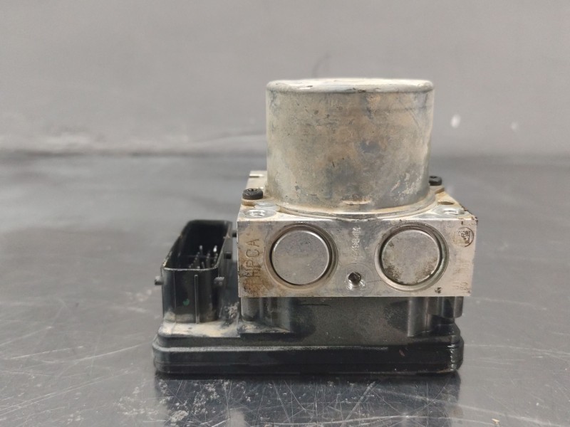 Recambio de abs para kia sportage concept 4x2 referencia OEM IAM 589203U420  