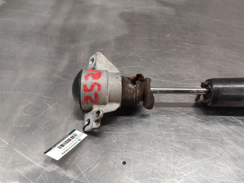 Recambio de amortiguador trasero derecho para audi a4 ber. (b8) básico referencia OEM IAM 8k0513035R  