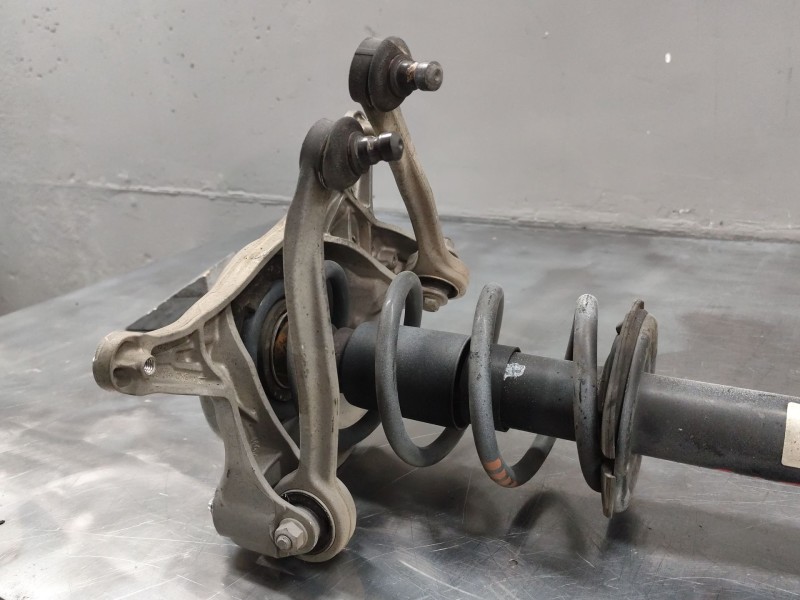 Recambio de amortiguador delantero derecho para audi a4 ber. (b8) básico referencia OEM IAM 8K0413031CG  