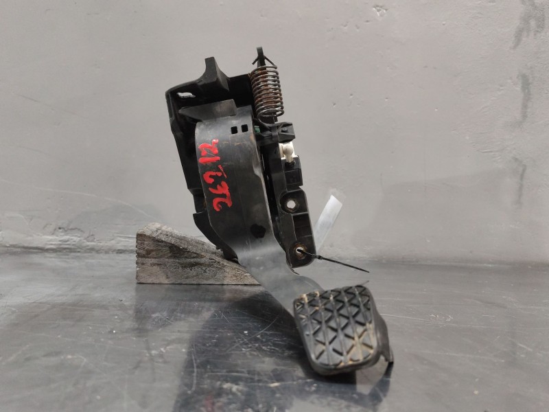 Recambio de pedal embrague para ford tourneo courier b460 monospace 1.0 ecoboost referencia OEM IAM 7B633GMMDA  