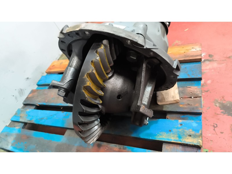 Recambio de grupo para iveco crossway referencia OEM IAM MS17X RATIO:1/308/12X37 A3-3200A2445-308