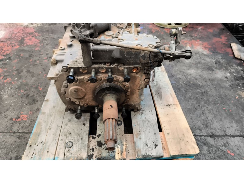 Recambio de caja cambios para pegaso trucks serie 1200 1236 referencia OEM IAM 16S130 1295052244 70170306080