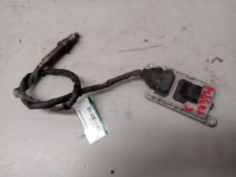 Recambio de inyector para renault magnum ab 2005 12.8 diesel referencia OEM IAM 22827993 INYECTOR ADBLUE 