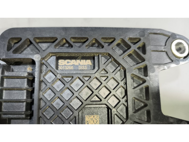 Recambio de modulo electronico para scania s s460 referencia OEM IAM 3013266  