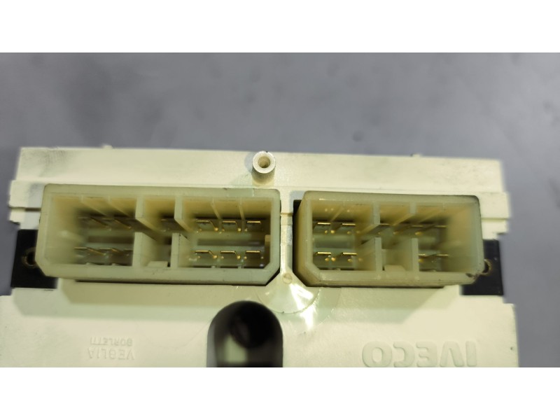 Recambio de cuadro instrumentos para iveco eurotech (mp) 9.5 diesel referencia OEM IAM 98495026  