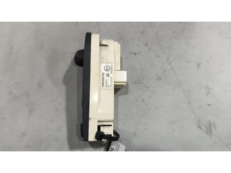 Recambio de mando luces para volvo fh xxx 12.8 diesel referencia OEM IAM 20953569  