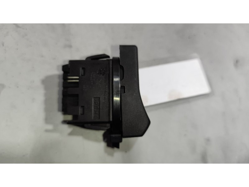 Recambio de interruptor para renault magnum ab diesel referencia OEM IAM 7420905312  