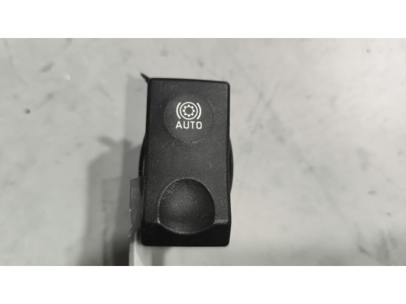 Recambio de interruptor para renault magnum ab diesel referencia OEM IAM 5010379357  