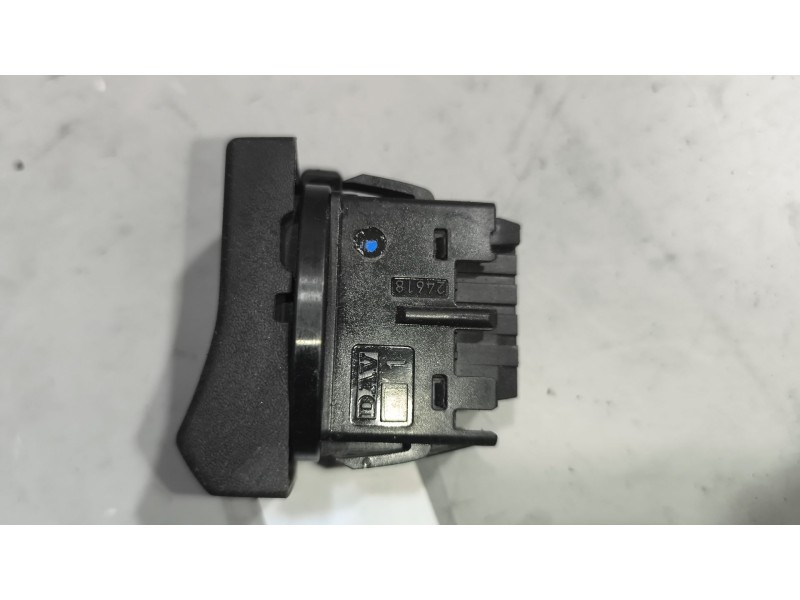Recambio de interruptor para renault magnum ab diesel referencia OEM IAM 5010379357  