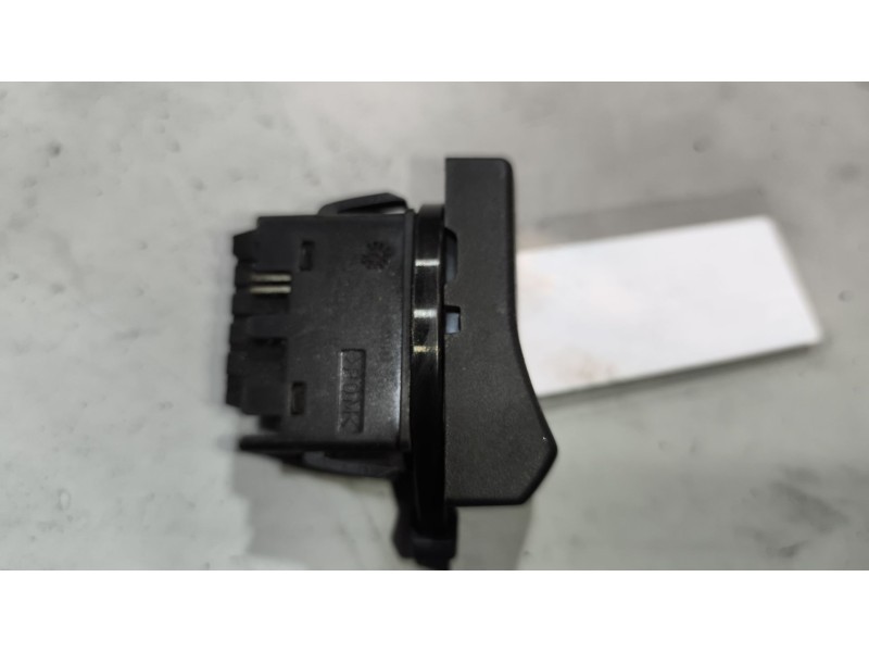 Recambio de interruptor para renault magnum ab diesel referencia OEM IAM 5010589017  