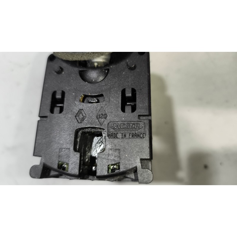 Recambio de mando intermitentes para renault midlum fg xxx.10    e5 corto referencia OEM IAM 5010589560  
