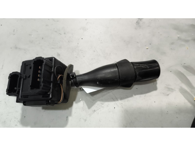 Recambio de mando intermitentes para renault midlum fg xxx.10    e5 corto referencia OEM IAM 5010589560  