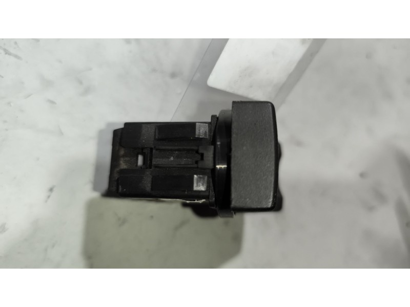 Recambio de interruptor para renault magnum ab diesel referencia OEM IAM 5010589488  