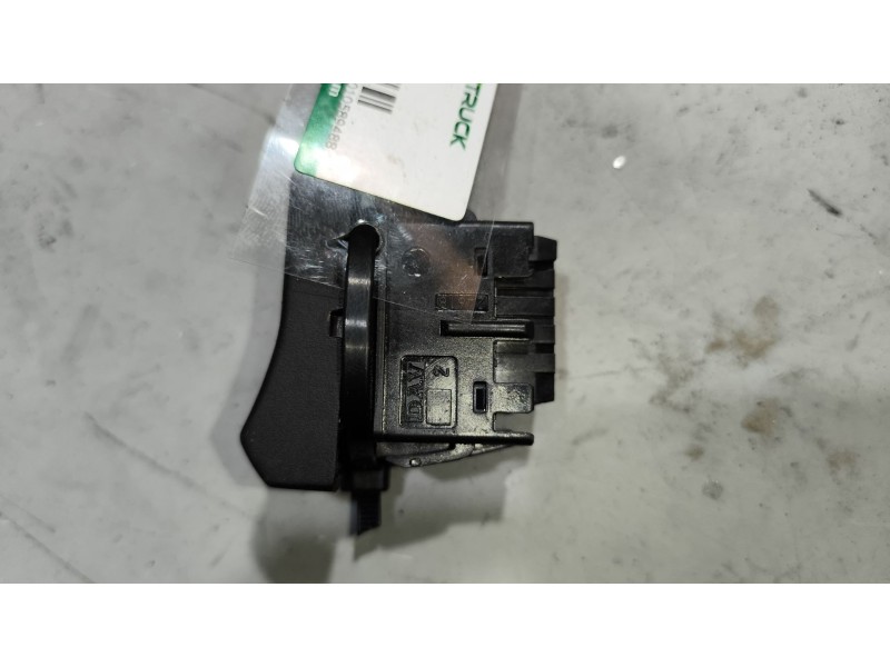 Recambio de interruptor para renault magnum ab diesel referencia OEM IAM 5010589488  