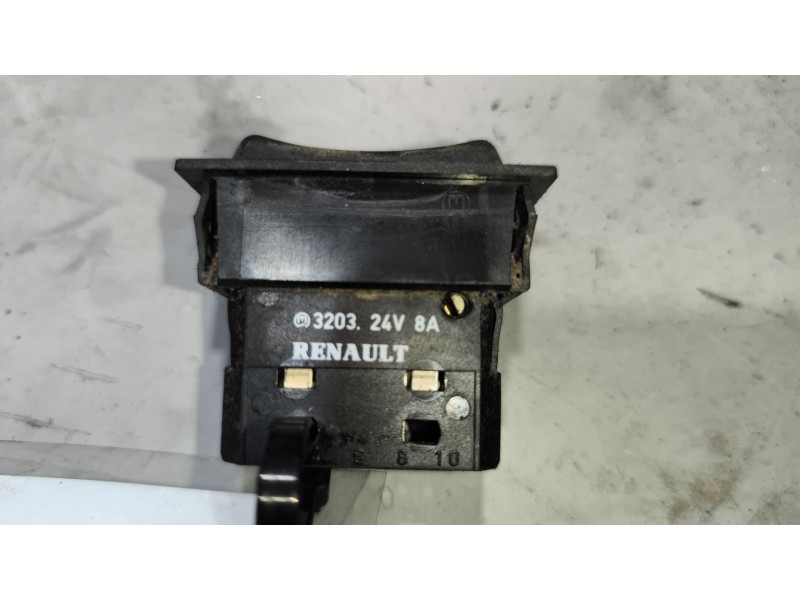 Recambio de mando elevalunas delantero izquierdo para renault magnum ab diesel referencia OEM IAM   