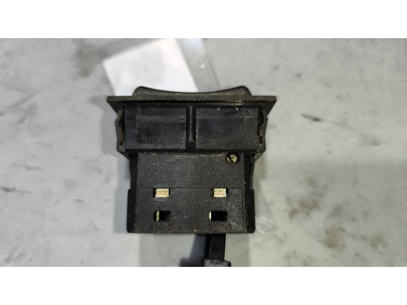 Recambio de mando elevalunas delantero izquierdo para renault magnum ab diesel referencia OEM IAM   