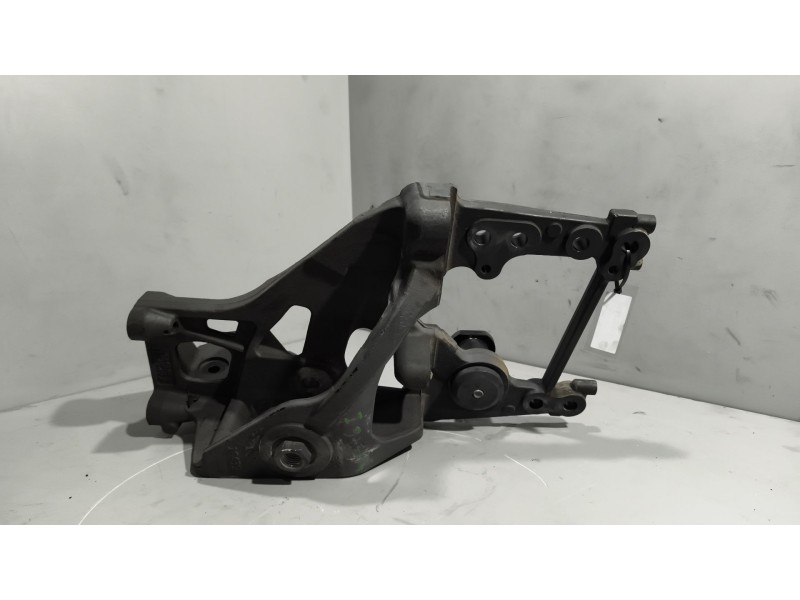 Recambio de soporte ballesta delantero para daf serie xf106 referencia OEM IAM 1849492 IZQUIERDA 