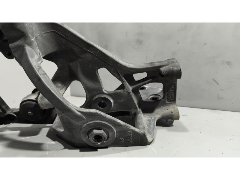 Recambio de soporte ballesta delantero para daf serie xf106 referencia OEM IAM 1849493 DERECHO 