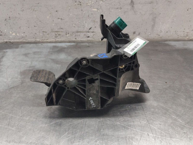 Recambio de pedal freno para renault trafic iii furgoneta (fg_) 2.0 dci 120 (fgmn) referencia OEM IAM 465016415R  