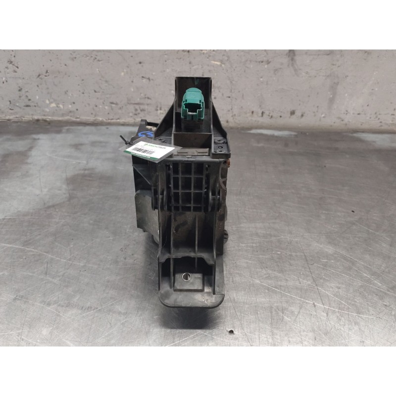 Recambio de pedal freno para renault trafic iii furgoneta (fg_) 2.0 dci 120 (fgmn) referencia OEM IAM 465016415R  