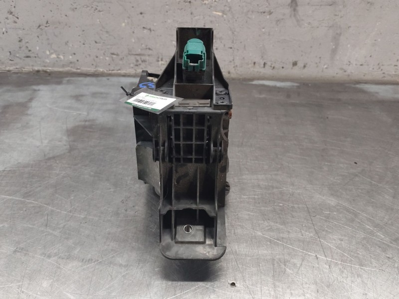 Recambio de pedal freno para renault trafic iii furgoneta (fg_) 2.0 dci 120 (fgmn) referencia OEM IAM 465016415R  