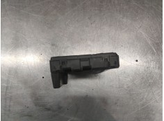 Recambio de bsm caja fusibles para renault megane ii berlina 3p 1.9 dci diesel referencia OEM IAM 8200262385   2