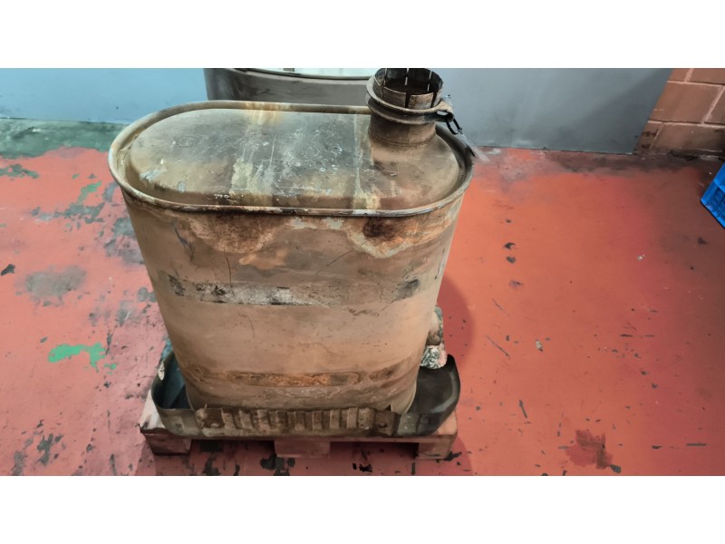 Recambio de silenciador trasero para renault premium distribution 7.2 diesel referencia OEM IAM 5010317669  