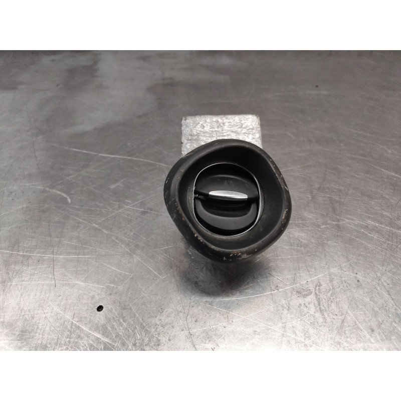 Recambio de aireador para renault trafic iii furgoneta (fg_) 2.0 dci 120 (fgmn) referencia OEM IAM 08239006  