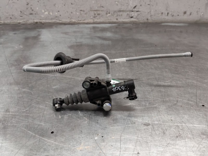 Recambio de bomba embrague para renault trafic iii furgoneta (fg_) 2.0 dci 120 (fgmn) referencia OEM IAM 93463272  