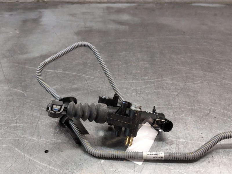 Recambio de bomba embrague para renault trafic iii furgoneta (fg_) 2.0 dci 120 (fgmn) referencia OEM IAM 93463272  