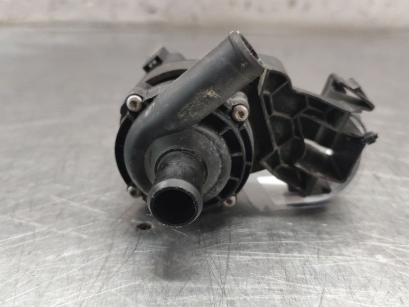 Recambio de bomba agua para mercedes-benz gla (h247) gla 200 d (247.712) referencia OEM IAM A20483503  