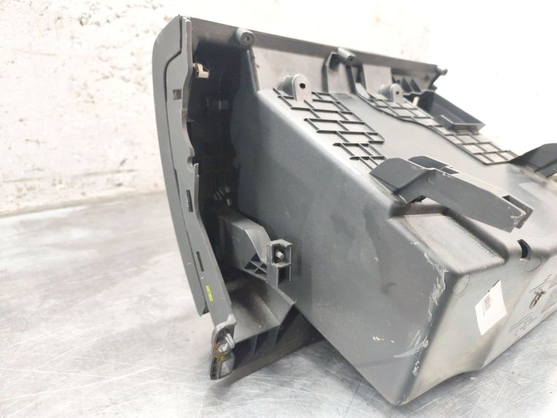 Recambio de guantera para renault trafic iii furgoneta (fg_) 2.0 dci 120 (fgmn) referencia OEM IAM 681084386  