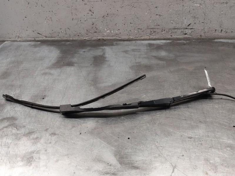 Recambio de brazo limpia delantero izquierdo para bmw 4 descapotable (g23, g83) m4 competition m xdrive referencia OEM IAM   