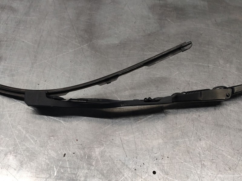 Recambio de brazo limpia delantero izquierdo para bmw 4 descapotable (g23, g83) m4 competition m xdrive referencia OEM IAM   